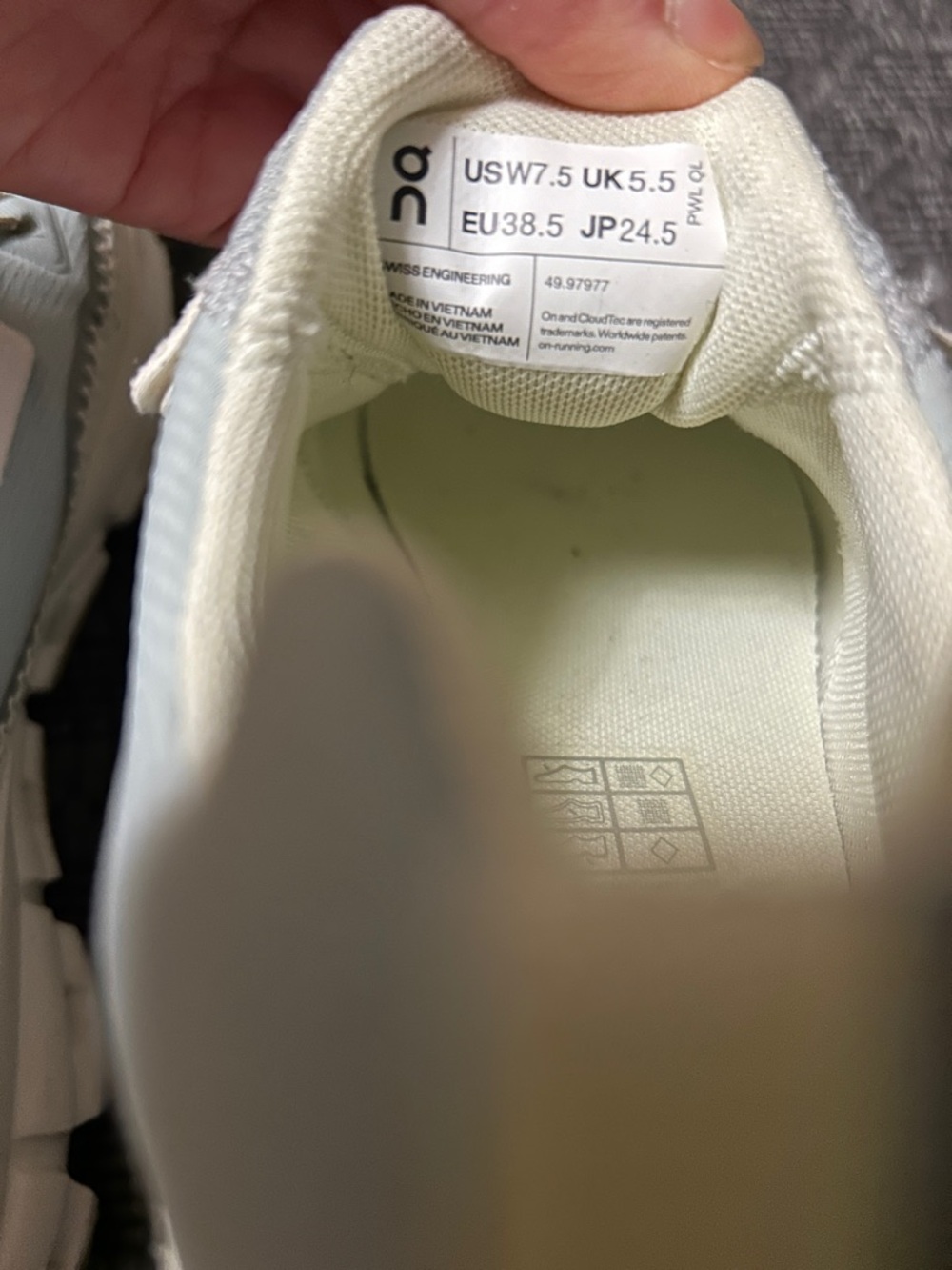 On Cloudaway Sneakers - Picture 2 of 4